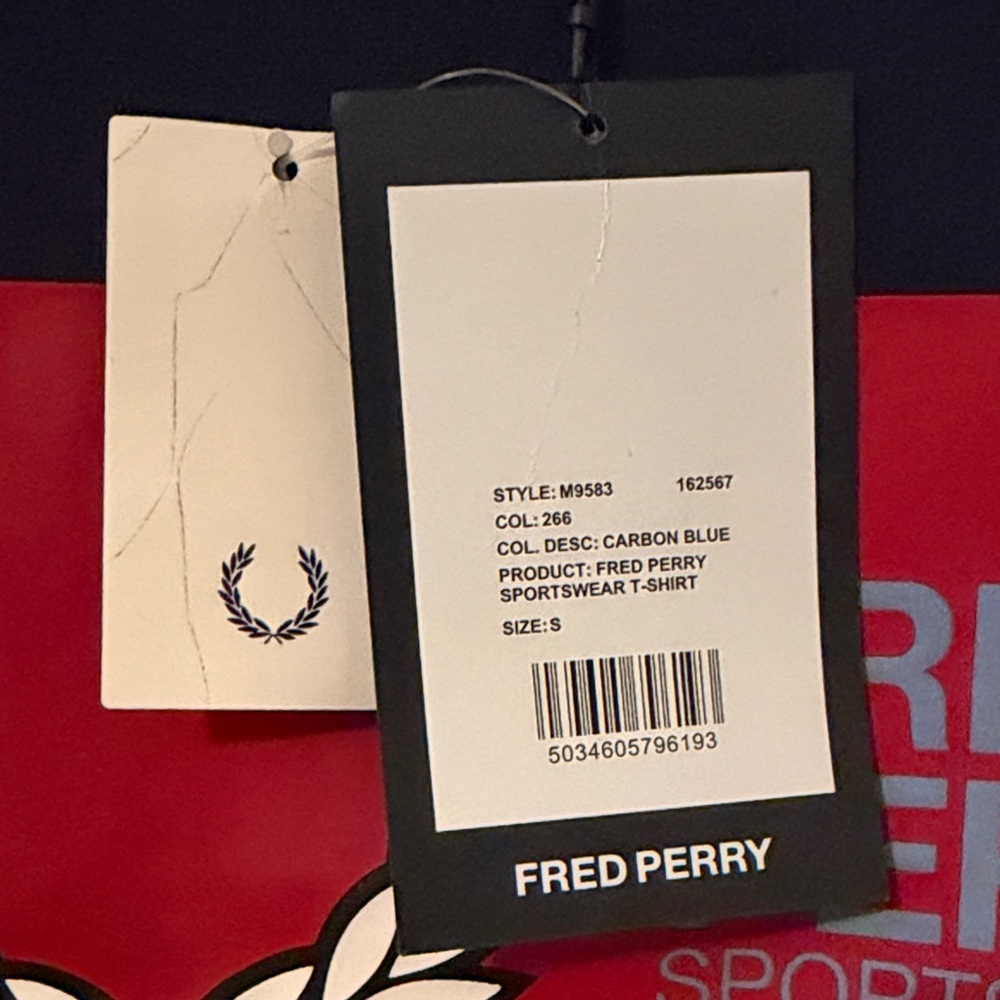 NWT Fred Perry Sportswear T-Shirt - Picture 5 of 6